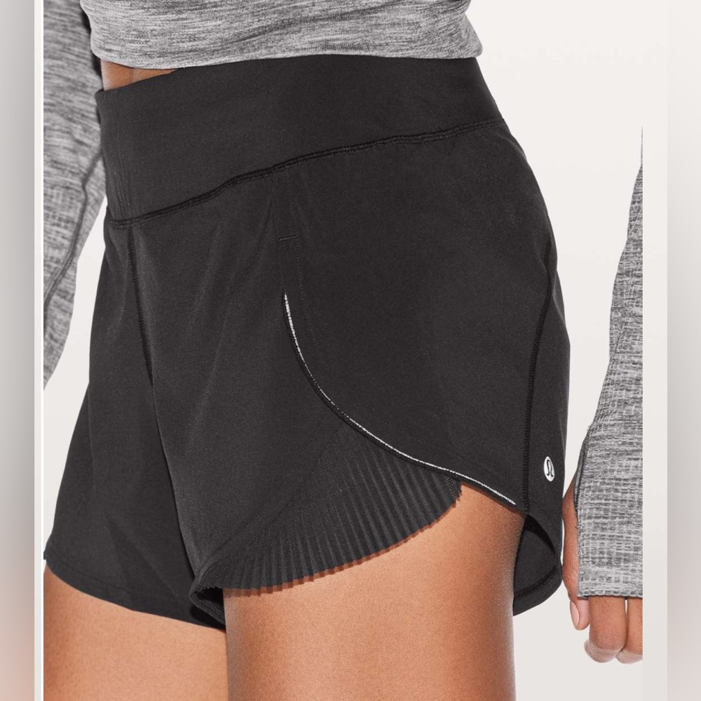 Lululemon Play Off The Pleats Short 3”